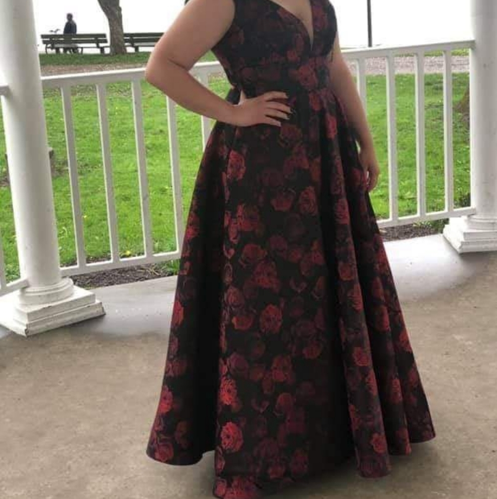 Formal dress size 16